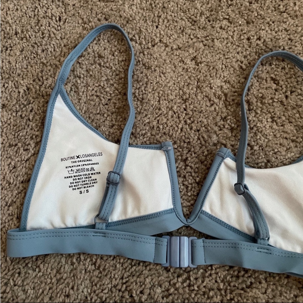 BoutineLA slate blue v-cut top - Picture 4 of 5